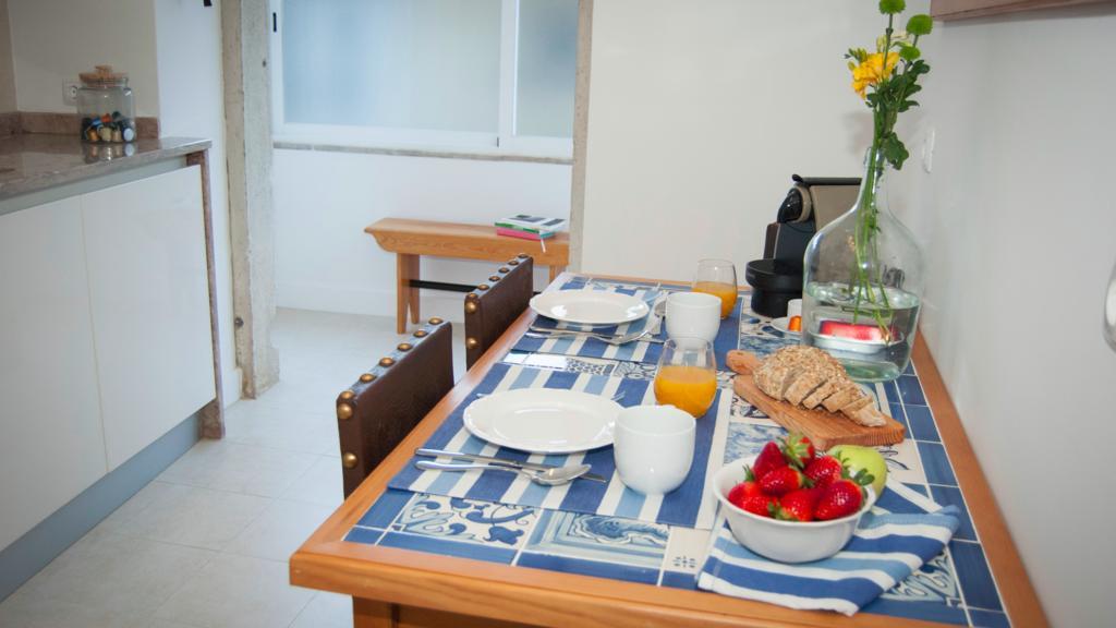 Apartamento de 2 dormitorios con balcón
